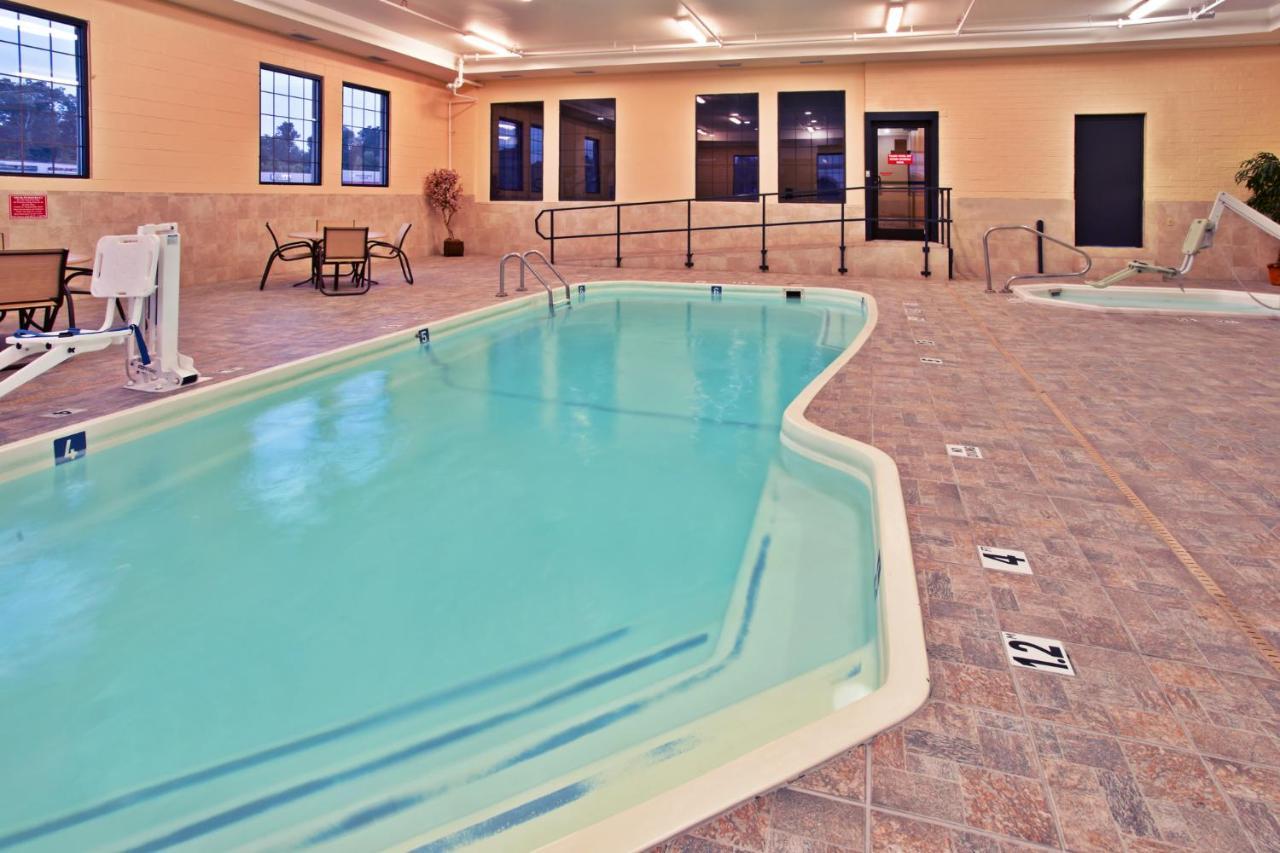 La Quinta Inn & Suites - New River Gorge National Park Summersville Exterior photo