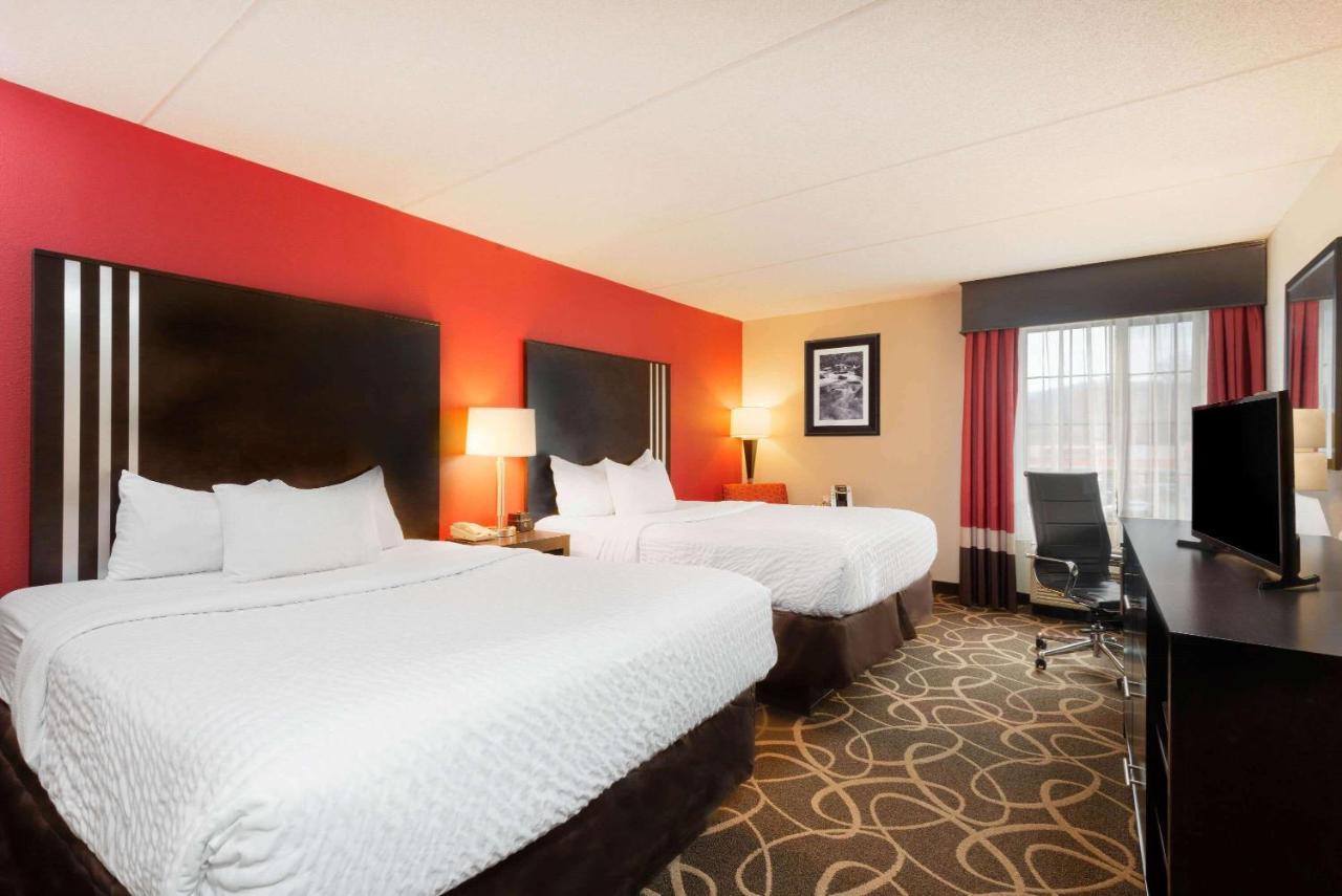 La Quinta Inn & Suites - New River Gorge National Park Summersville Exterior photo