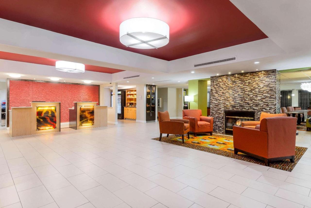 La Quinta Inn & Suites - New River Gorge National Park Summersville Exterior photo
